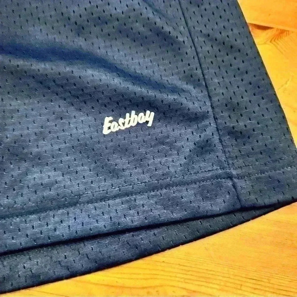 East bay shorts - Picture 2 of 3